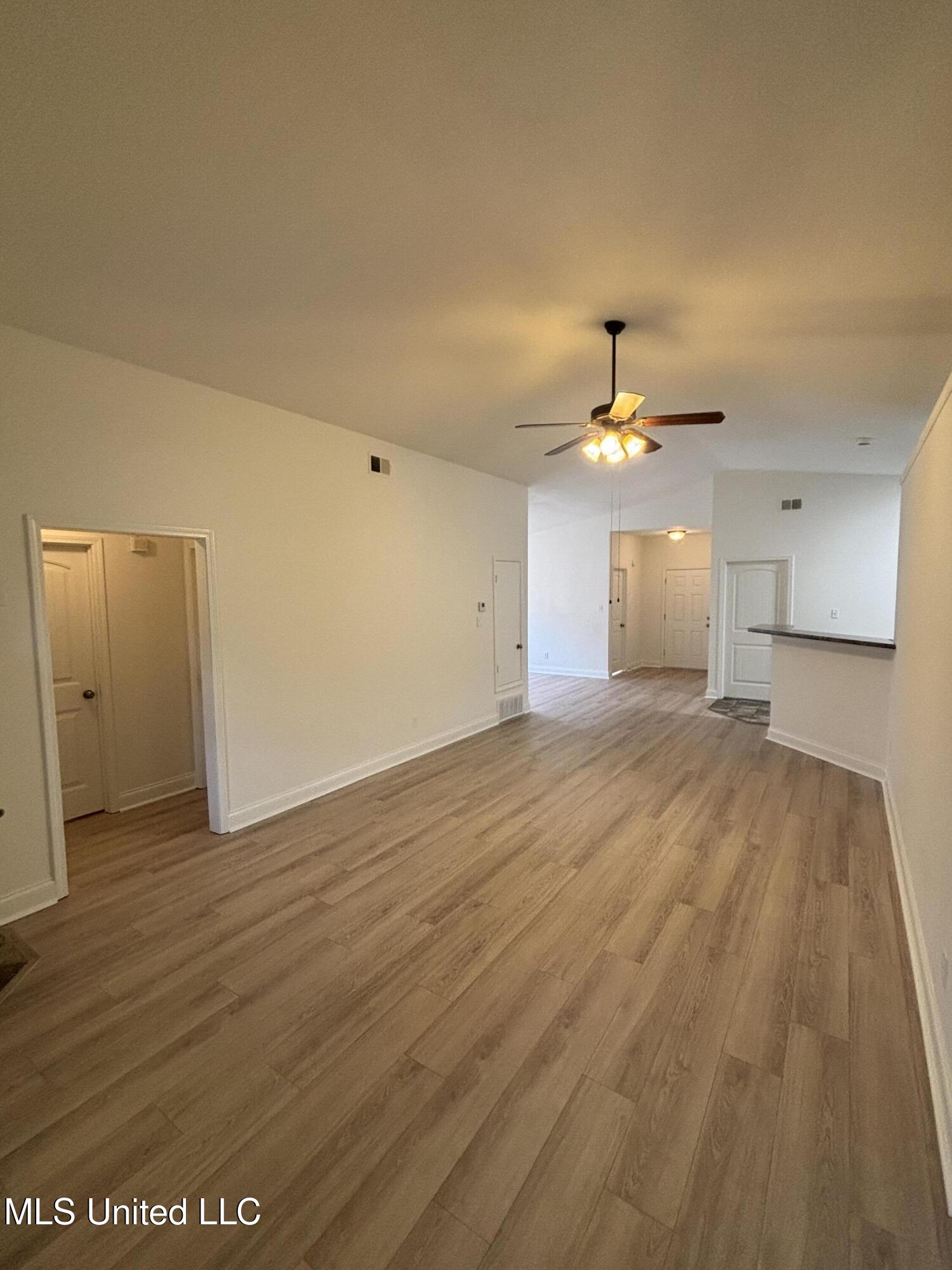 3250 W Hartland Drive Property Photo 9