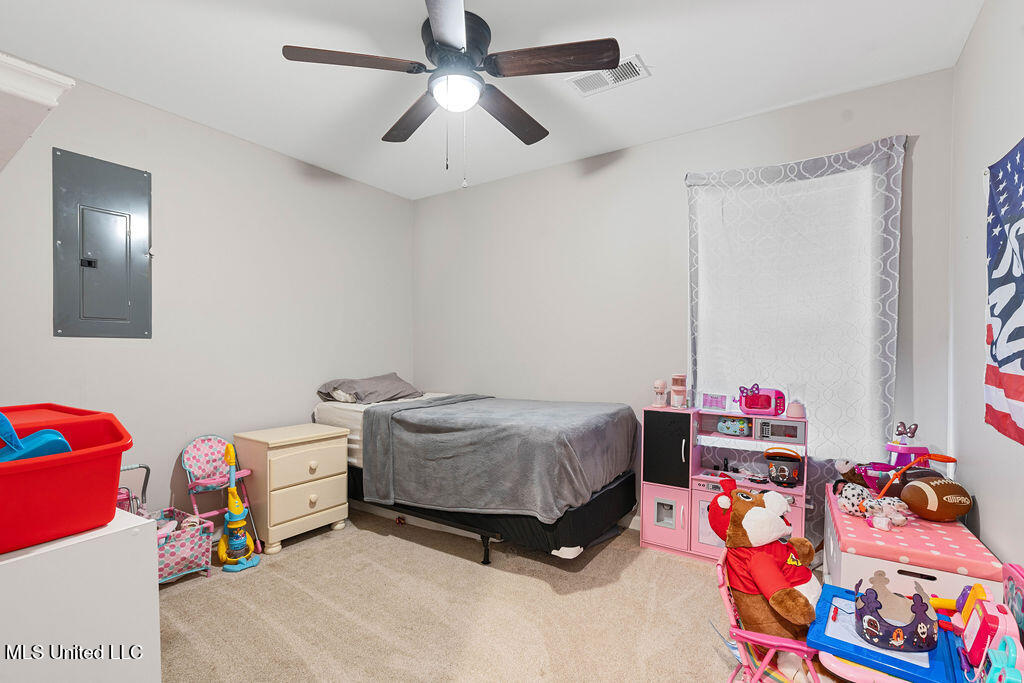 1418 Victoria Road Property Photo 15