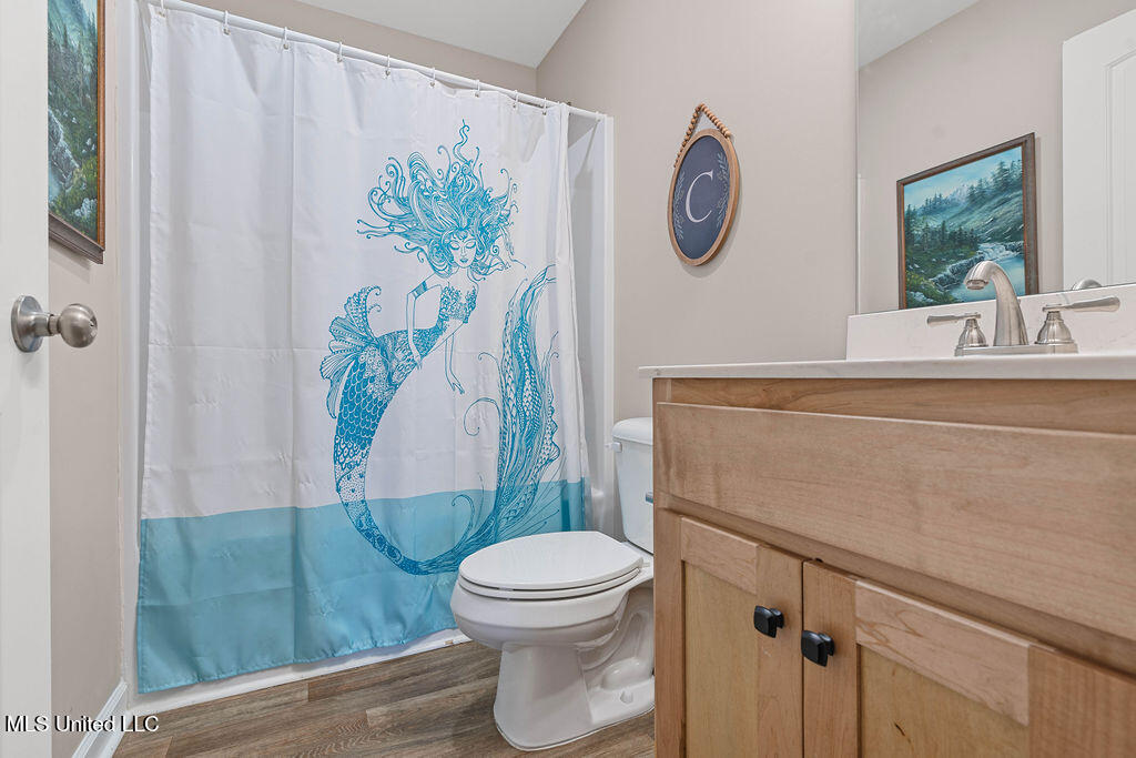 1418 Victoria Road Property Photo 16