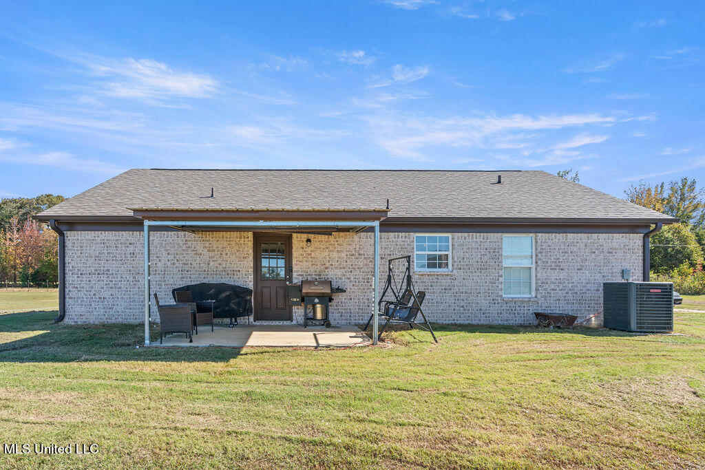 1418 Victoria Road Property Photo 18