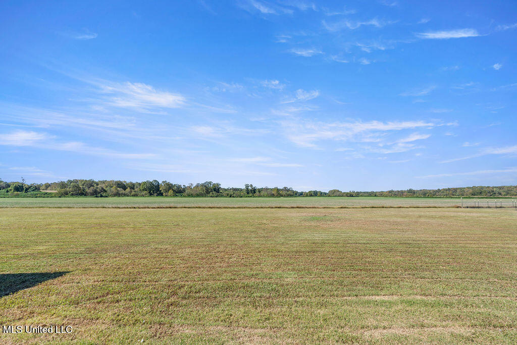 1418 Victoria Road Property Photo 20