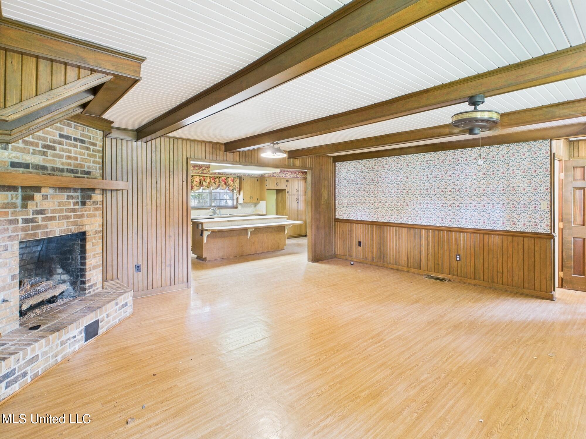 104 Renfroe Road Property Photo 4