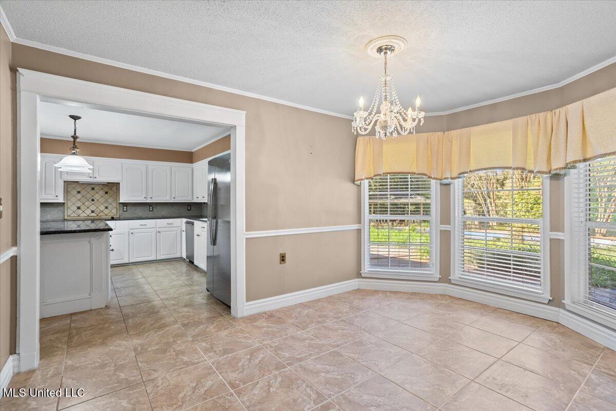 1001 Pinehurst Place Property Photo 10