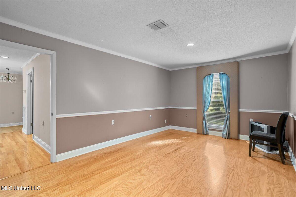 1001 Pinehurst Place Property Photo 24