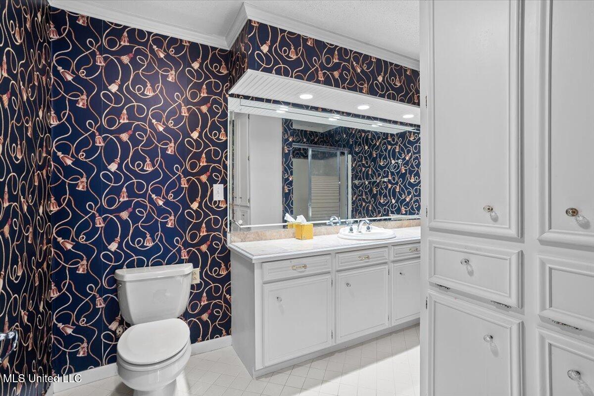 1001 Pinehurst Place Property Photo 25
