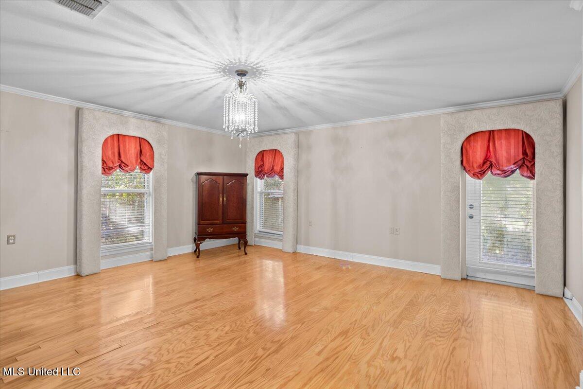 1001 Pinehurst Place Property Photo 26
