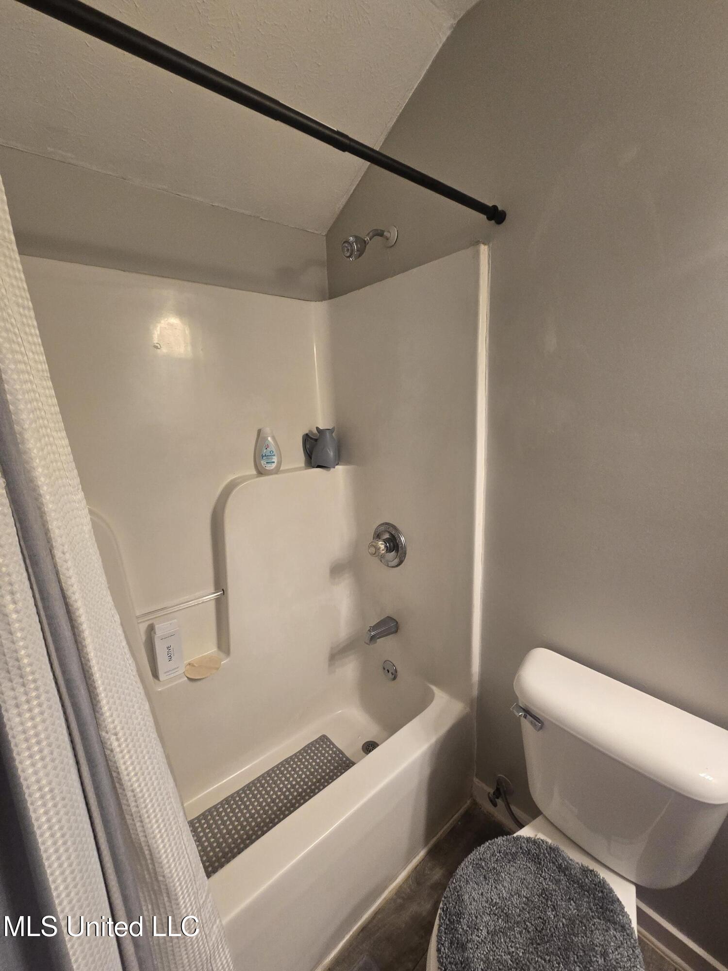 116 Windchase Drive Property Photo 20