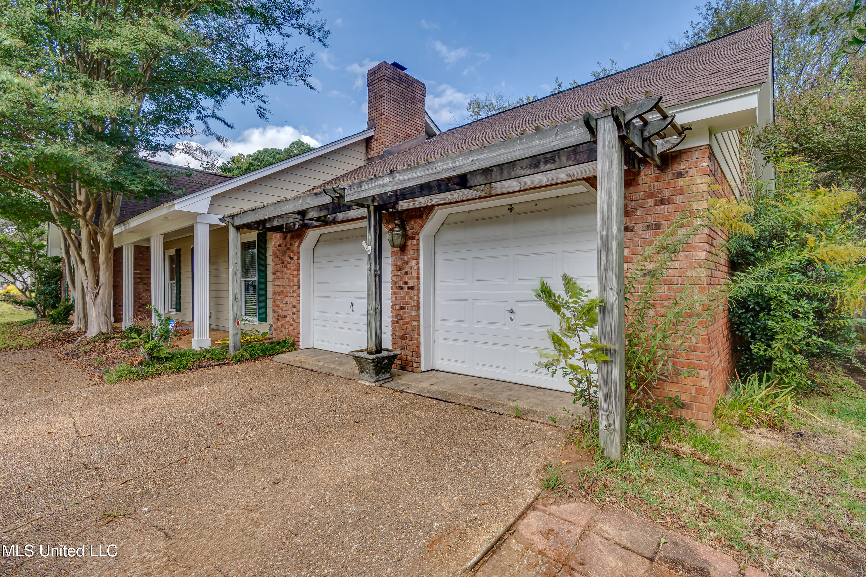 305 Kelly's Glen Property Photo 5