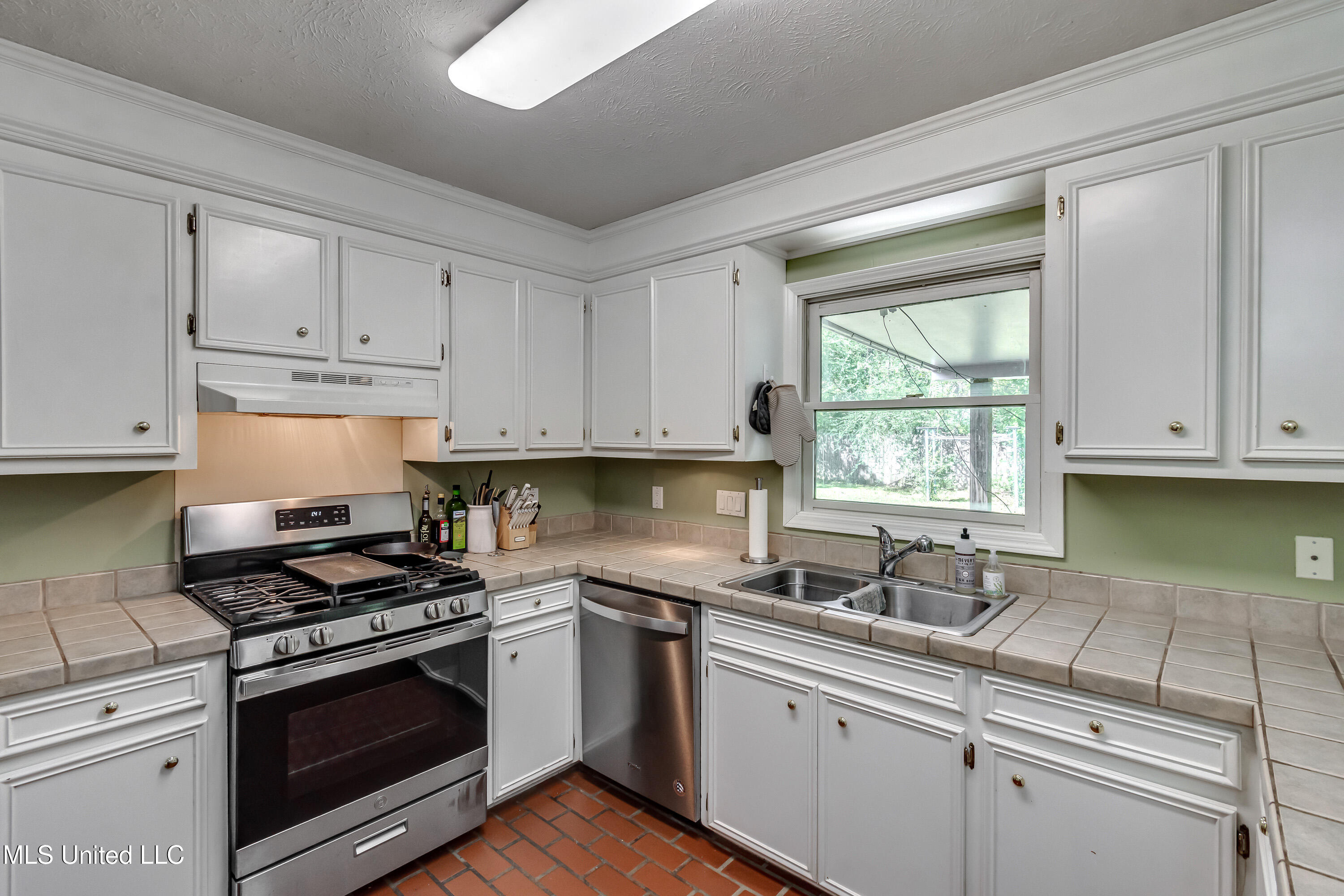 305 Kelly's Glen Property Photo 17