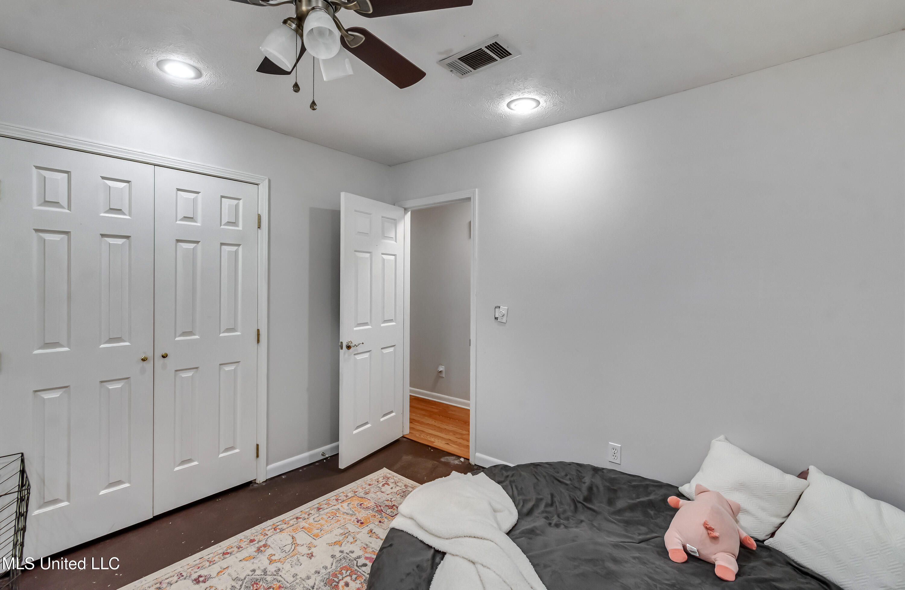 305 Kelly's Glen Property Photo 28