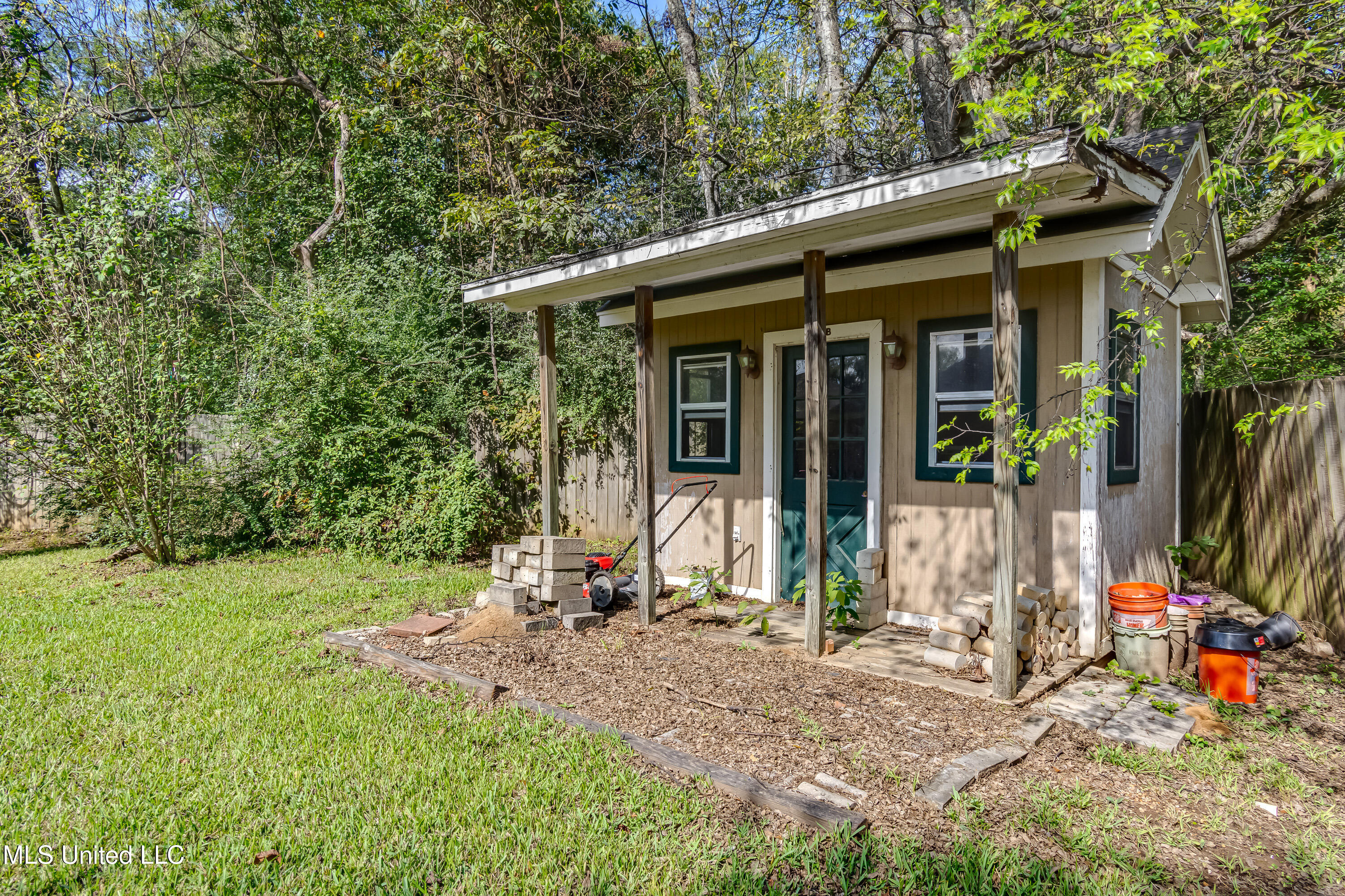 305 Kelly's Glen Property Photo 45