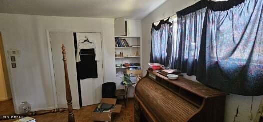 2832 Gretna Green Street Property Photo 5