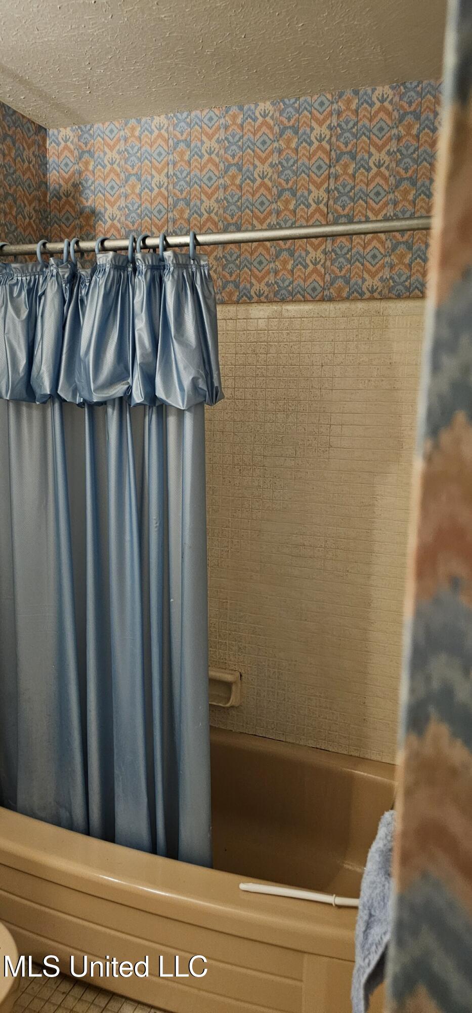 2832 Gretna Green Street Property Photo 10