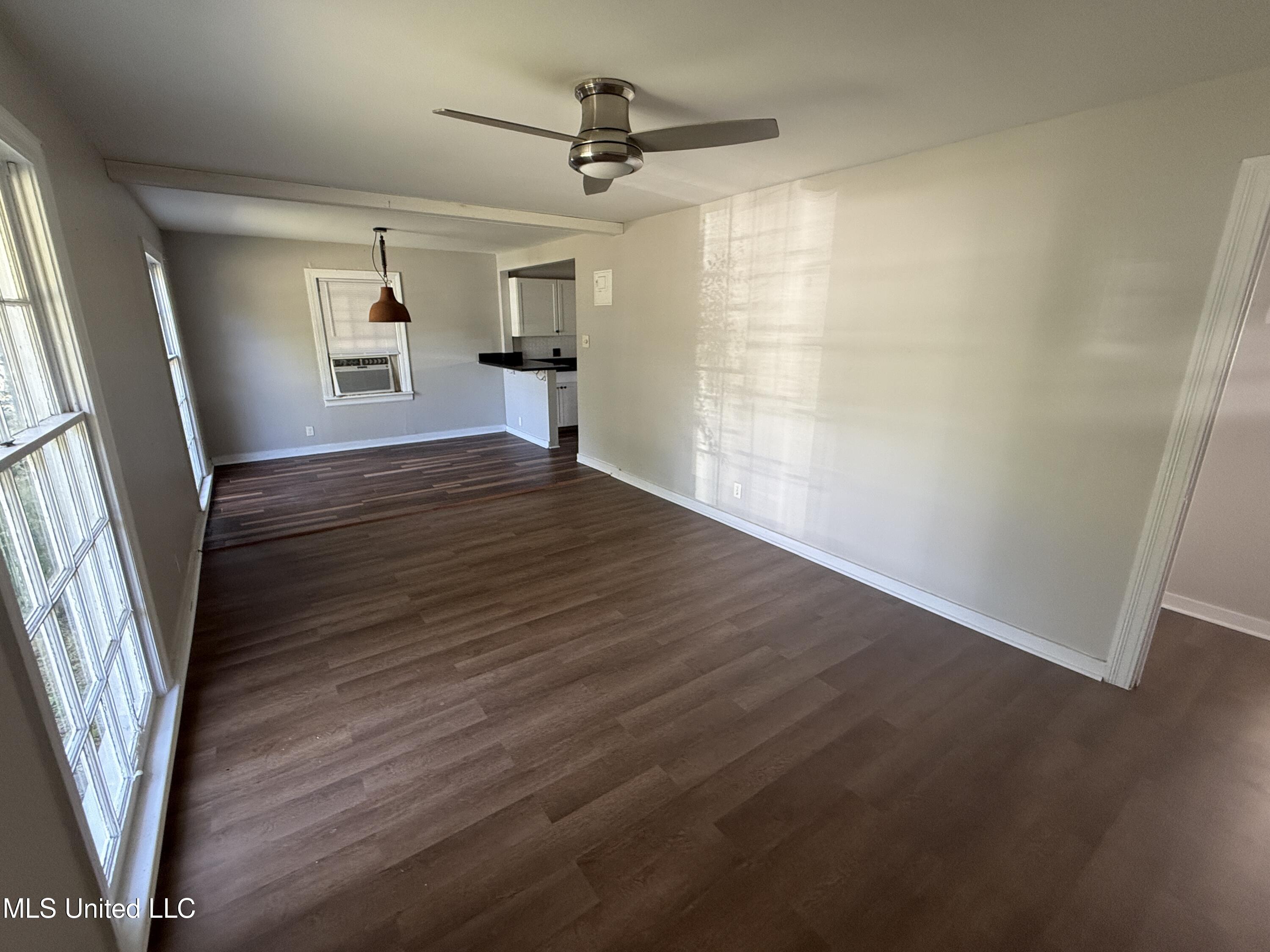 1609 Gordon Avenue Property Photo 2