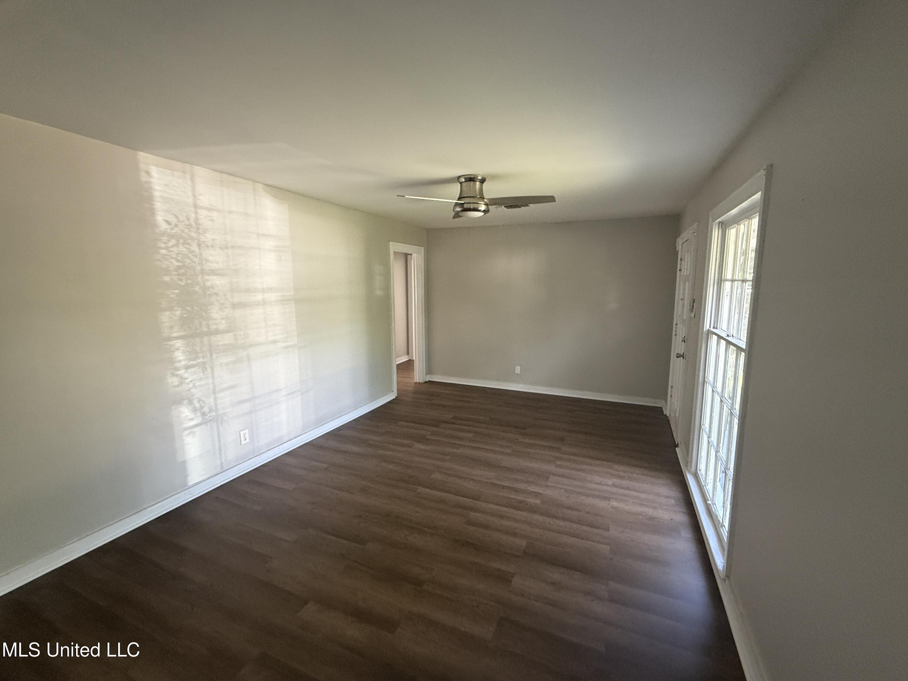 1609 Gordon Avenue Property Photo 3