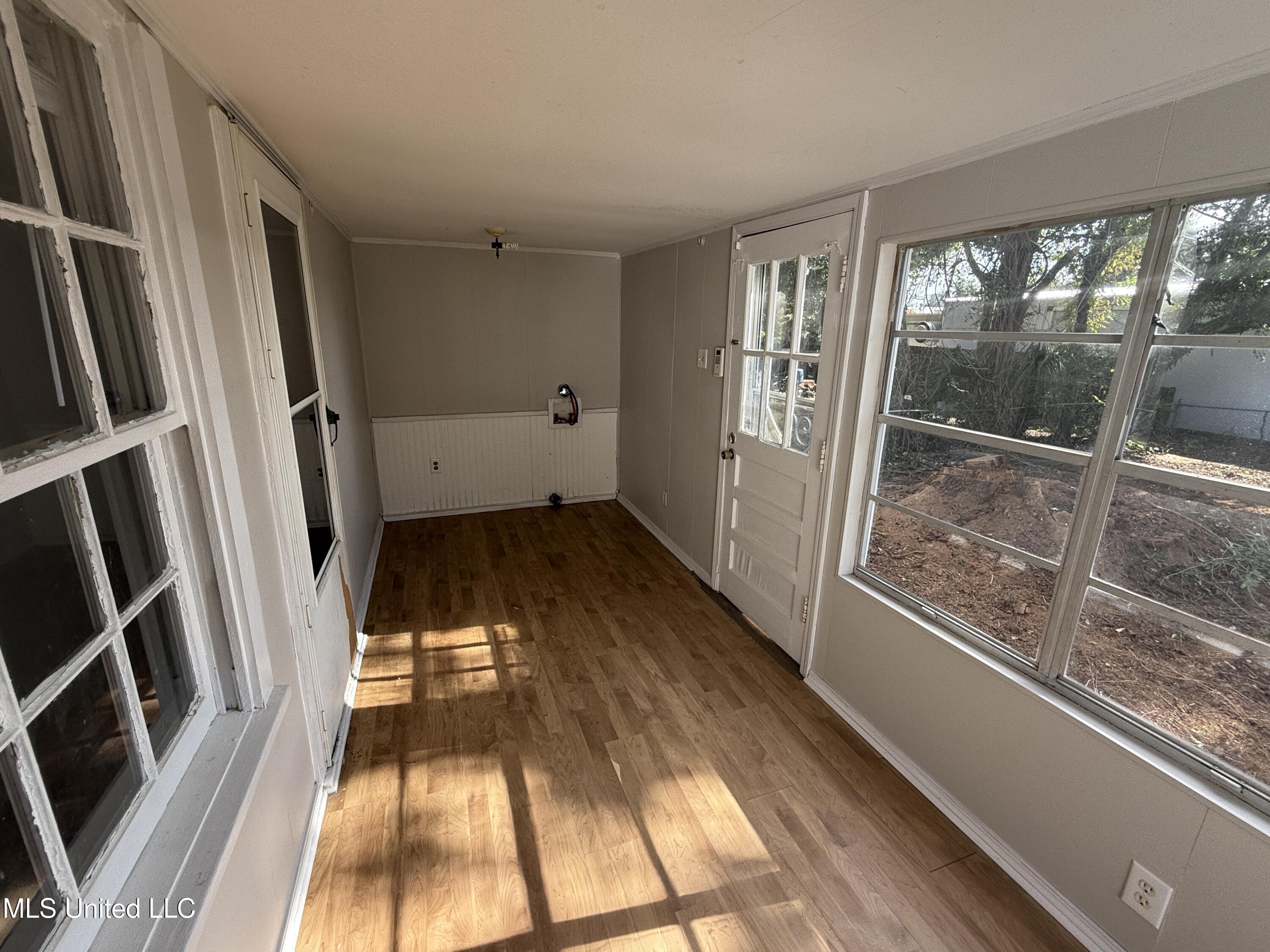 1609 Gordon Avenue Property Photo 8