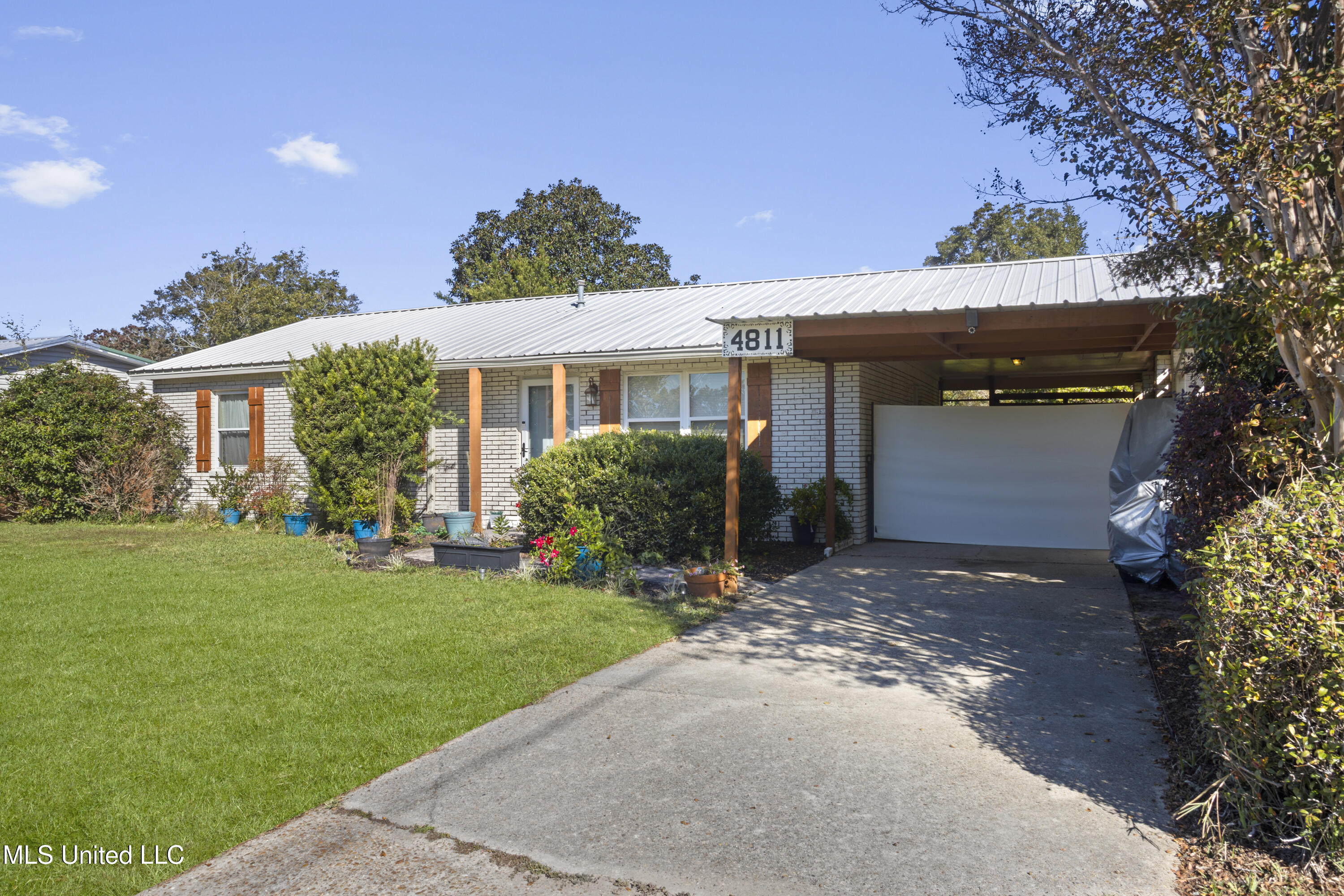 4811 Newman Avenue Property Photo 2