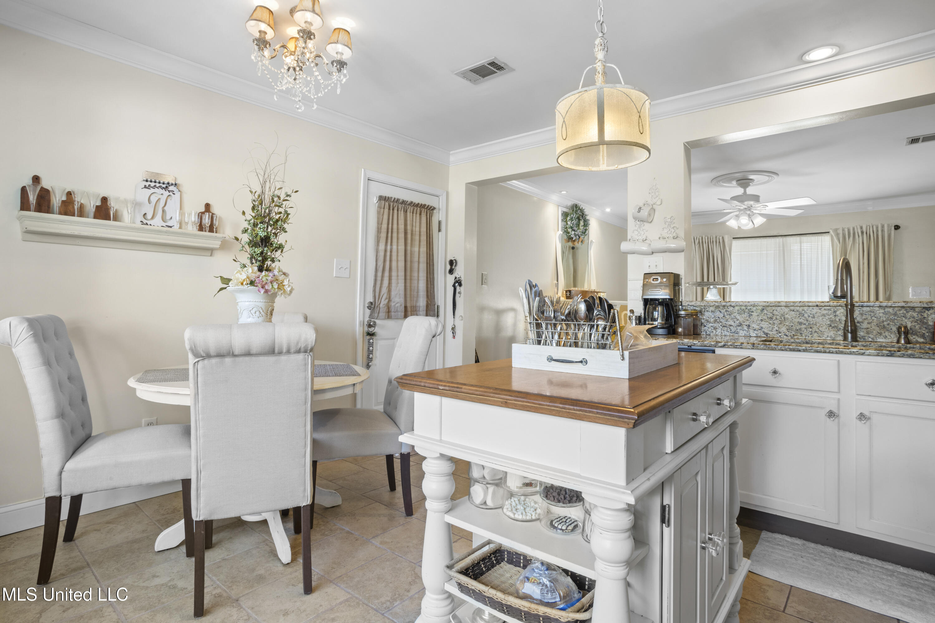 4811 Newman Avenue Property Photo 12