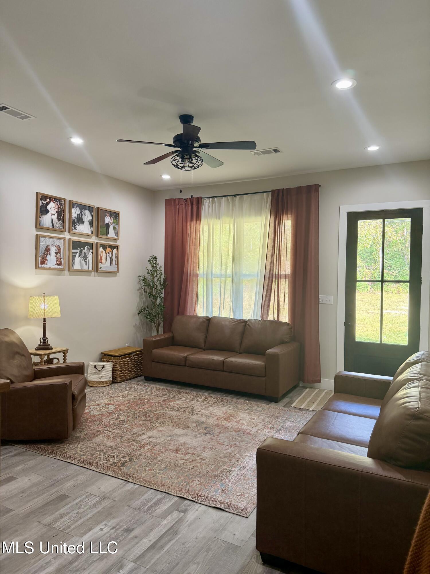 1200 Henleyfield Mcneill Road Property Photo 2