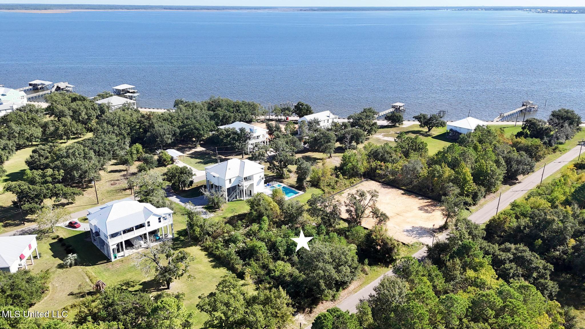 Chartres Street Property Photo 2