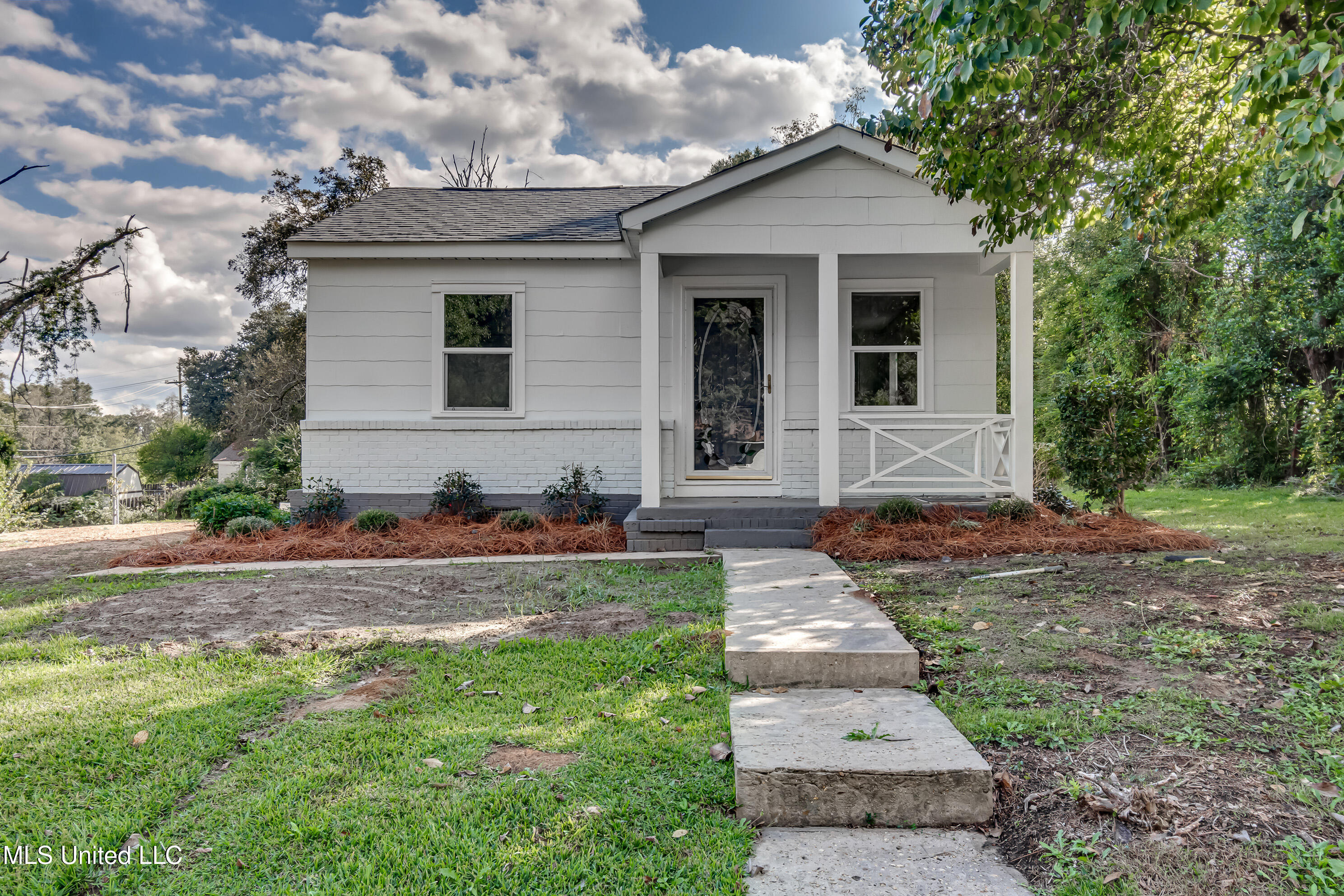 512 Sw 2nd Street Property Photo 3