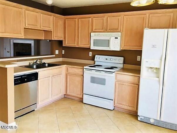 14189 Pecan Court Property Photo 5