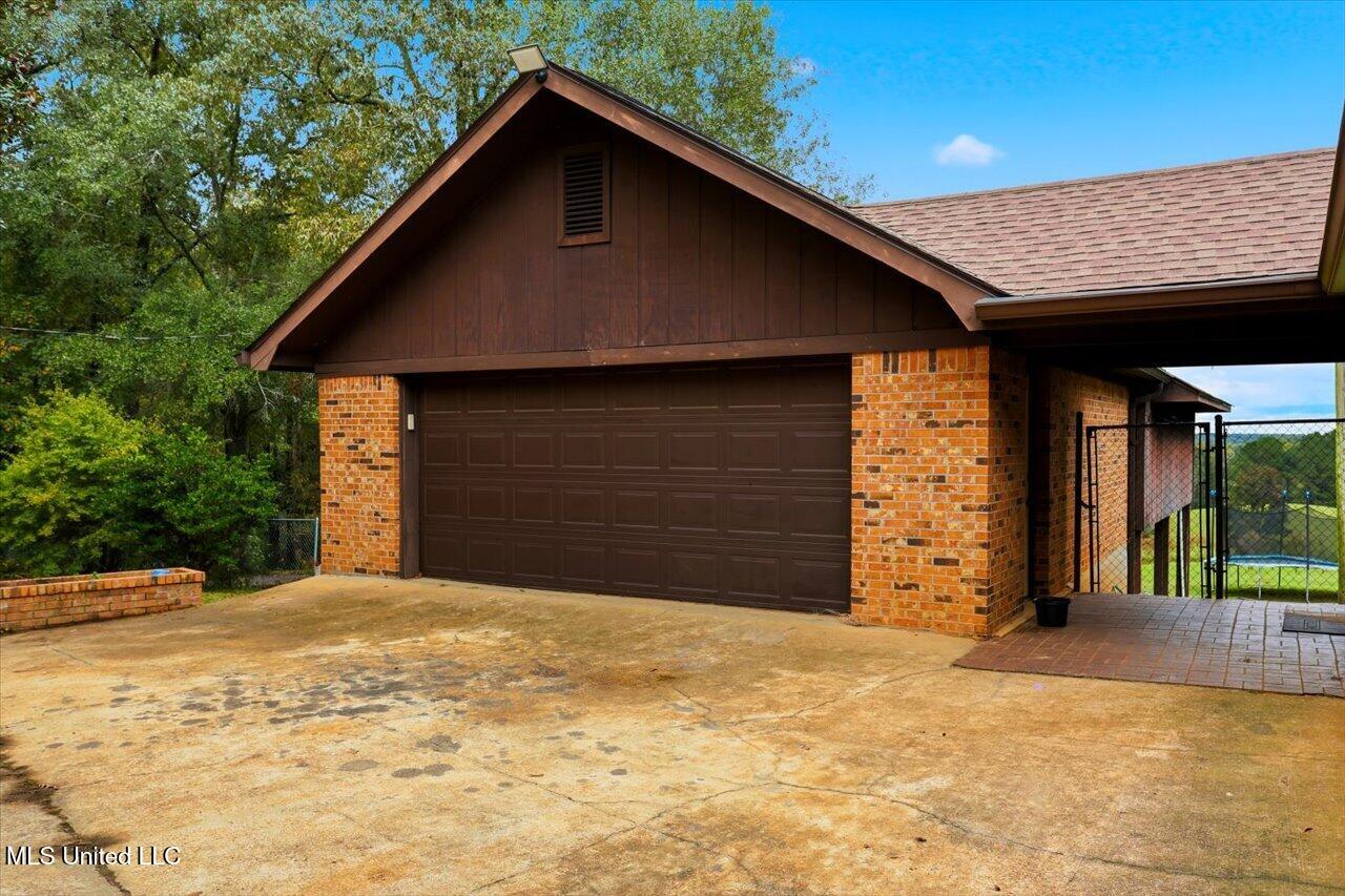 9472 S Highway 13 Property Photo 5