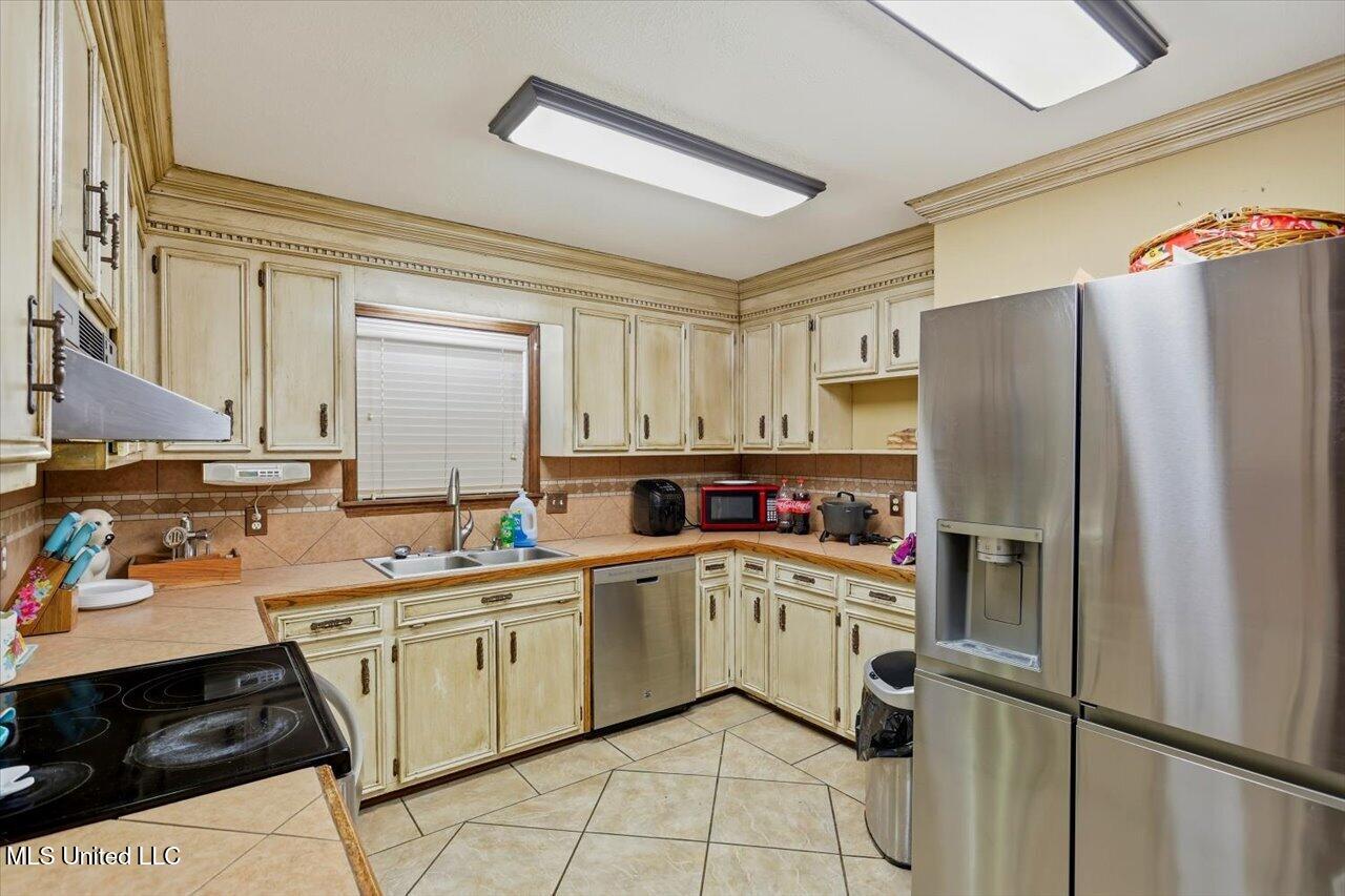 9472 S Highway 13 Property Photo 11