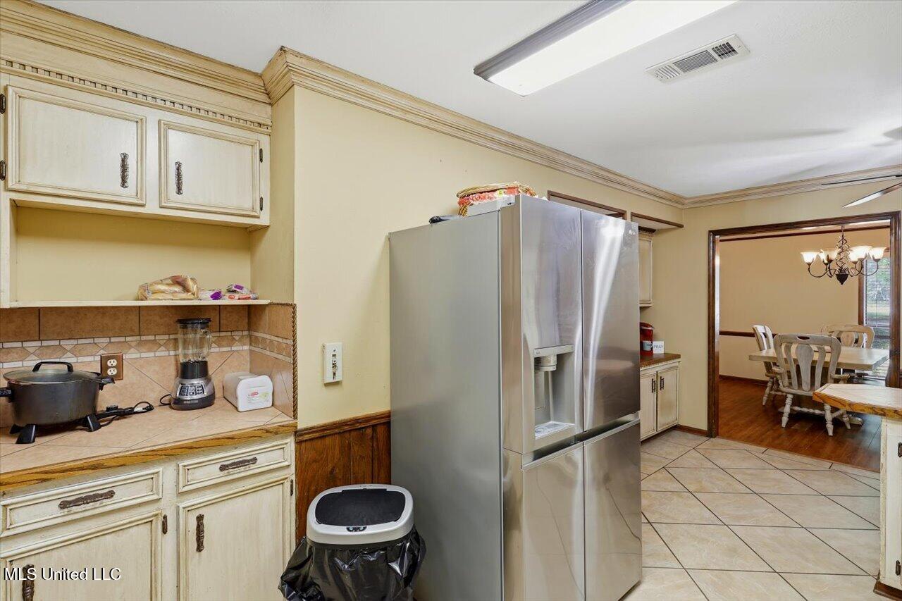 9472 S Highway 13 Property Photo 12