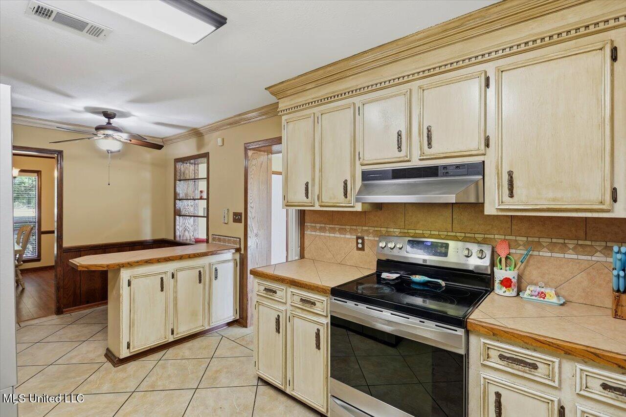 9472 S Highway 13 Property Photo 13