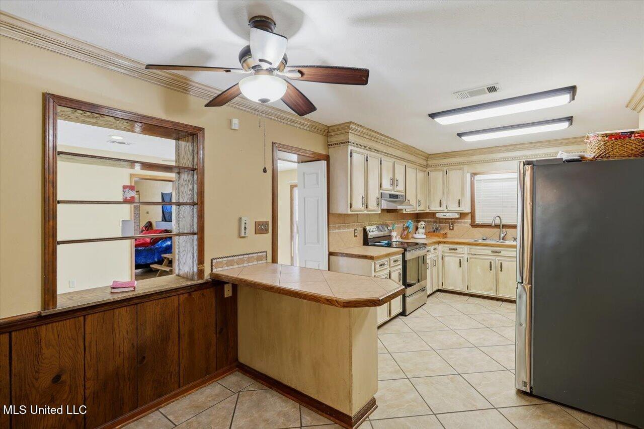 9472 S Highway 13 Property Photo 15