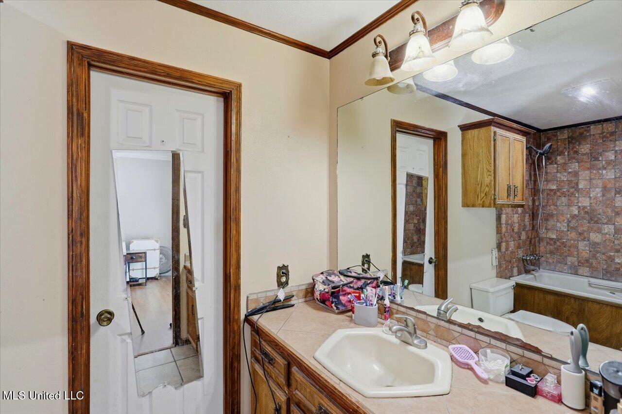 9472 S Highway 13 Property Photo 20