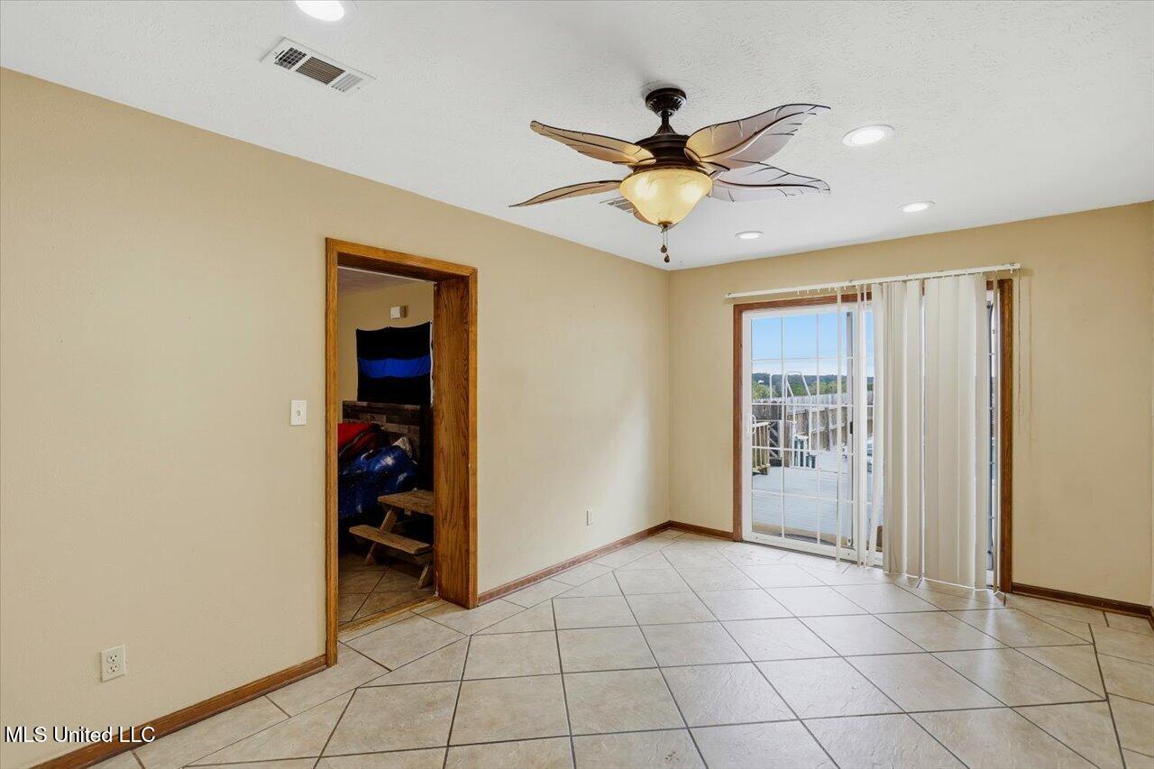 9472 S Highway 13 Property Photo 24