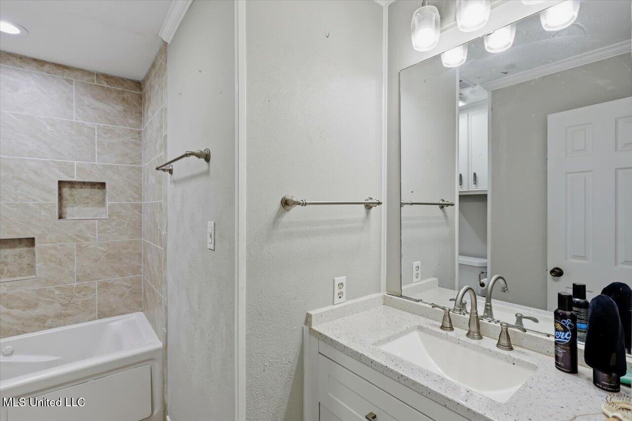 9472 S Highway 13 Property Photo 32