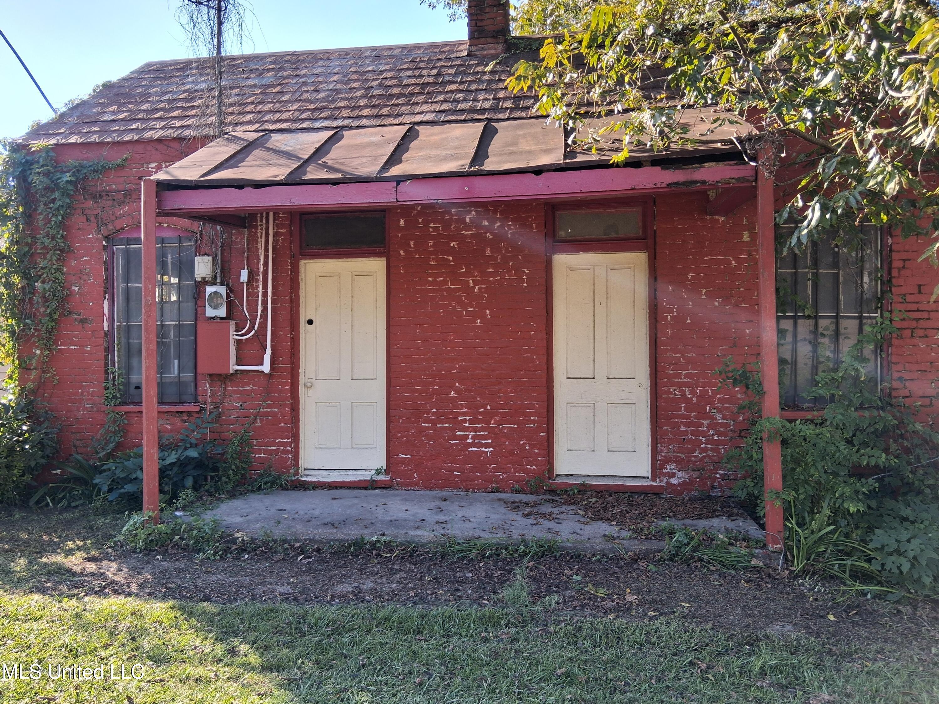 12 4th Street Property Photo 1