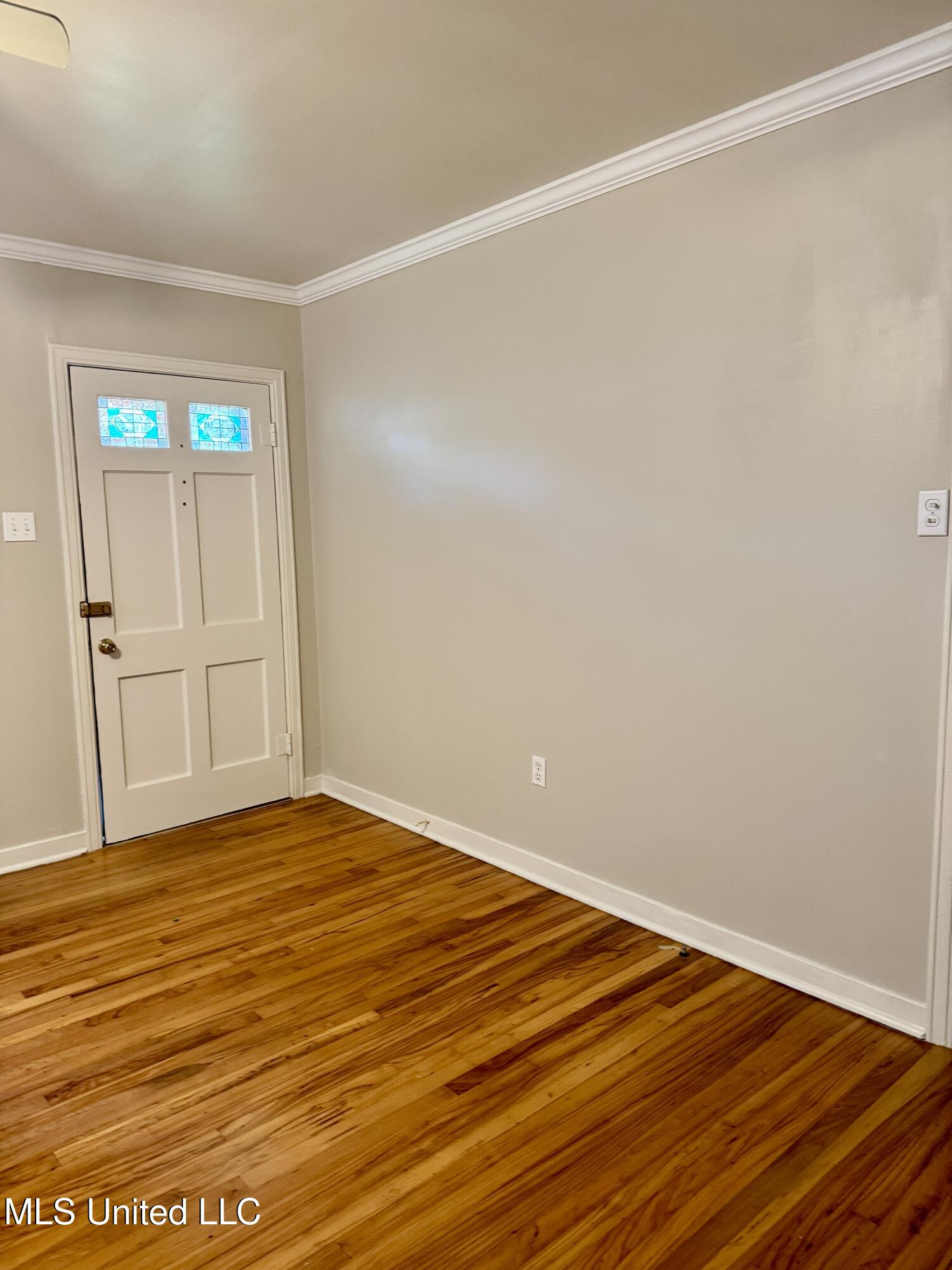 12 Maplewood Lane Property Photo 2