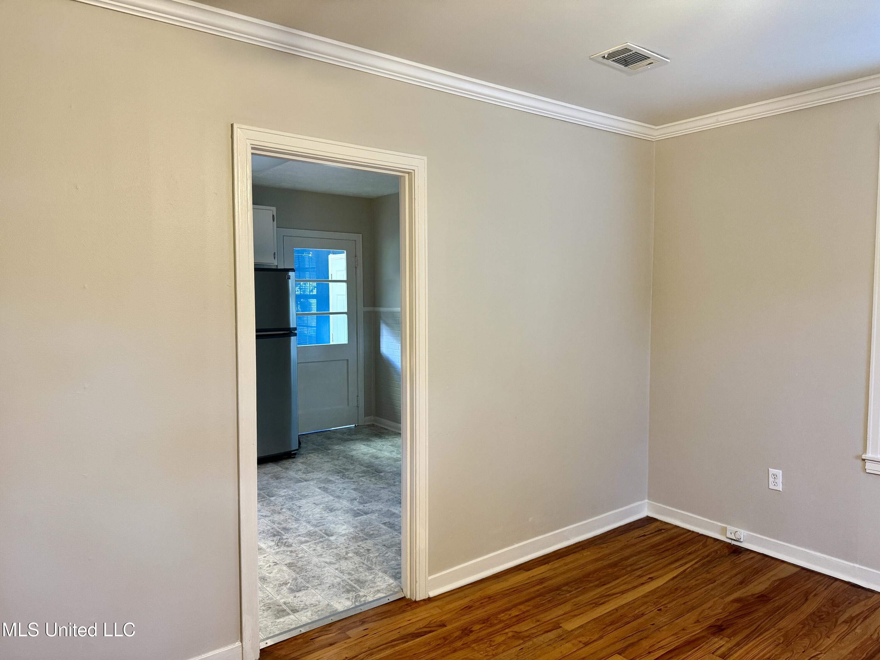 12 Maplewood Lane Property Photo 3