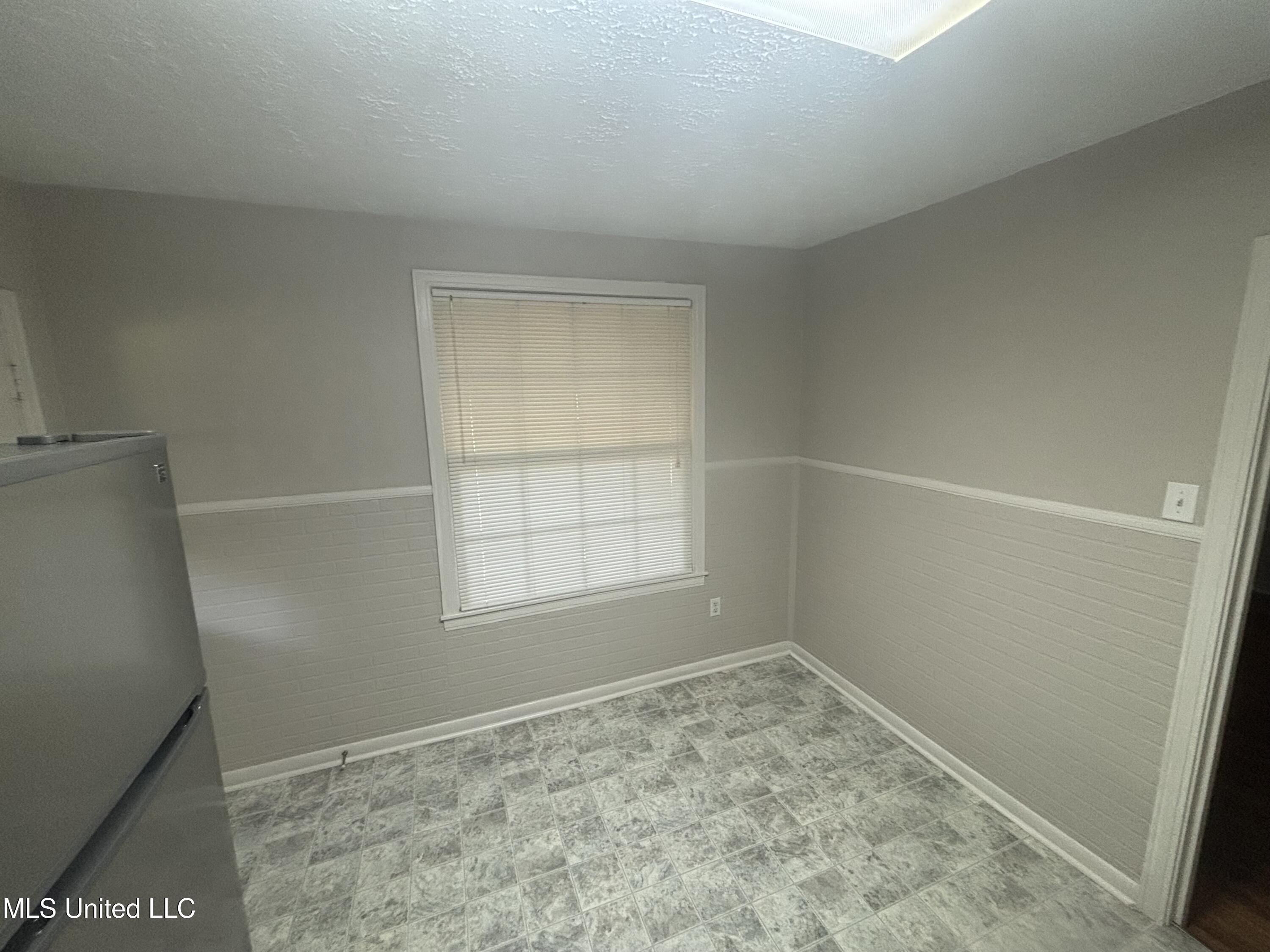 12 Maplewood Lane Property Photo 10