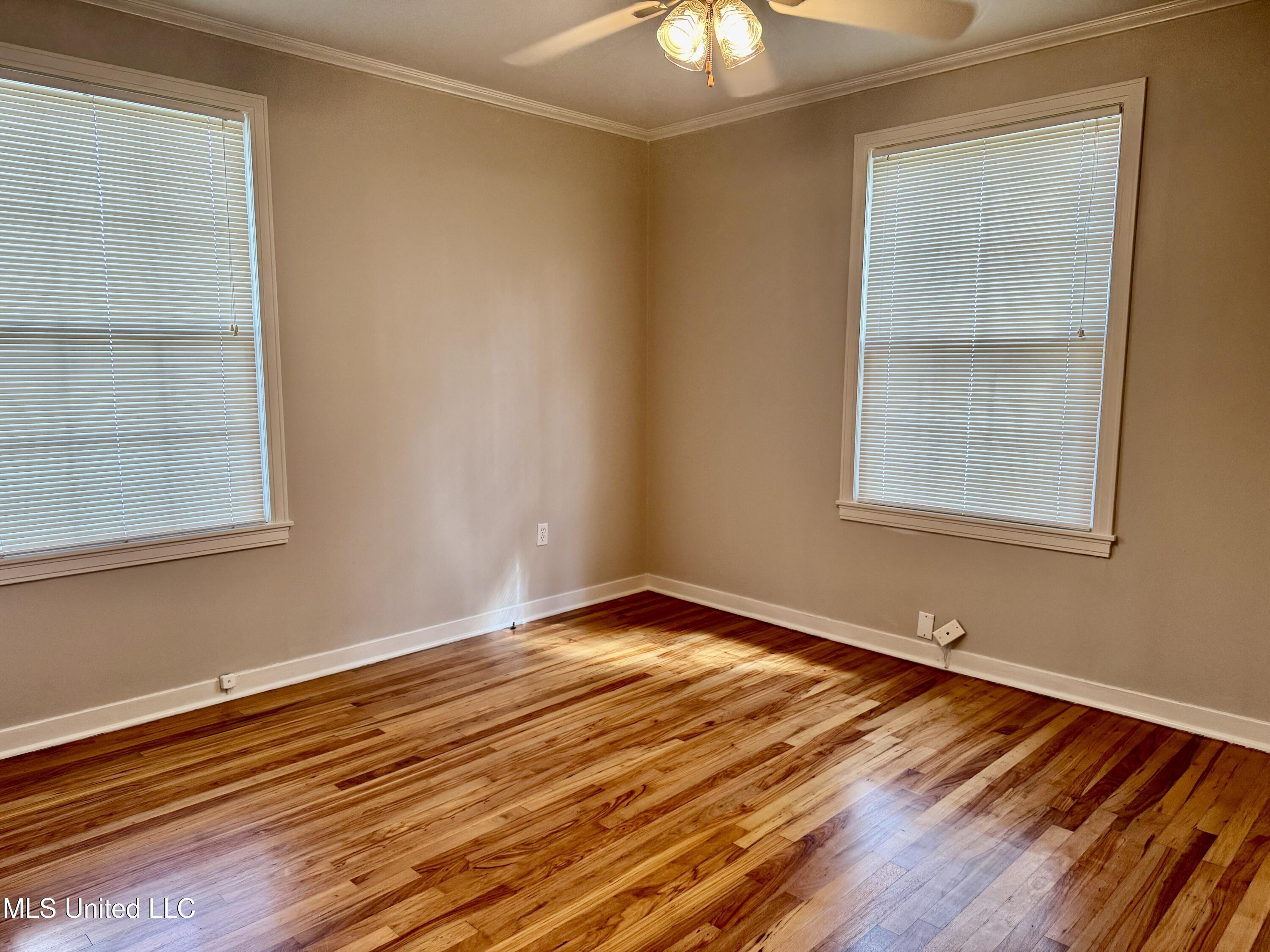 12 Maplewood Lane Property Photo 14