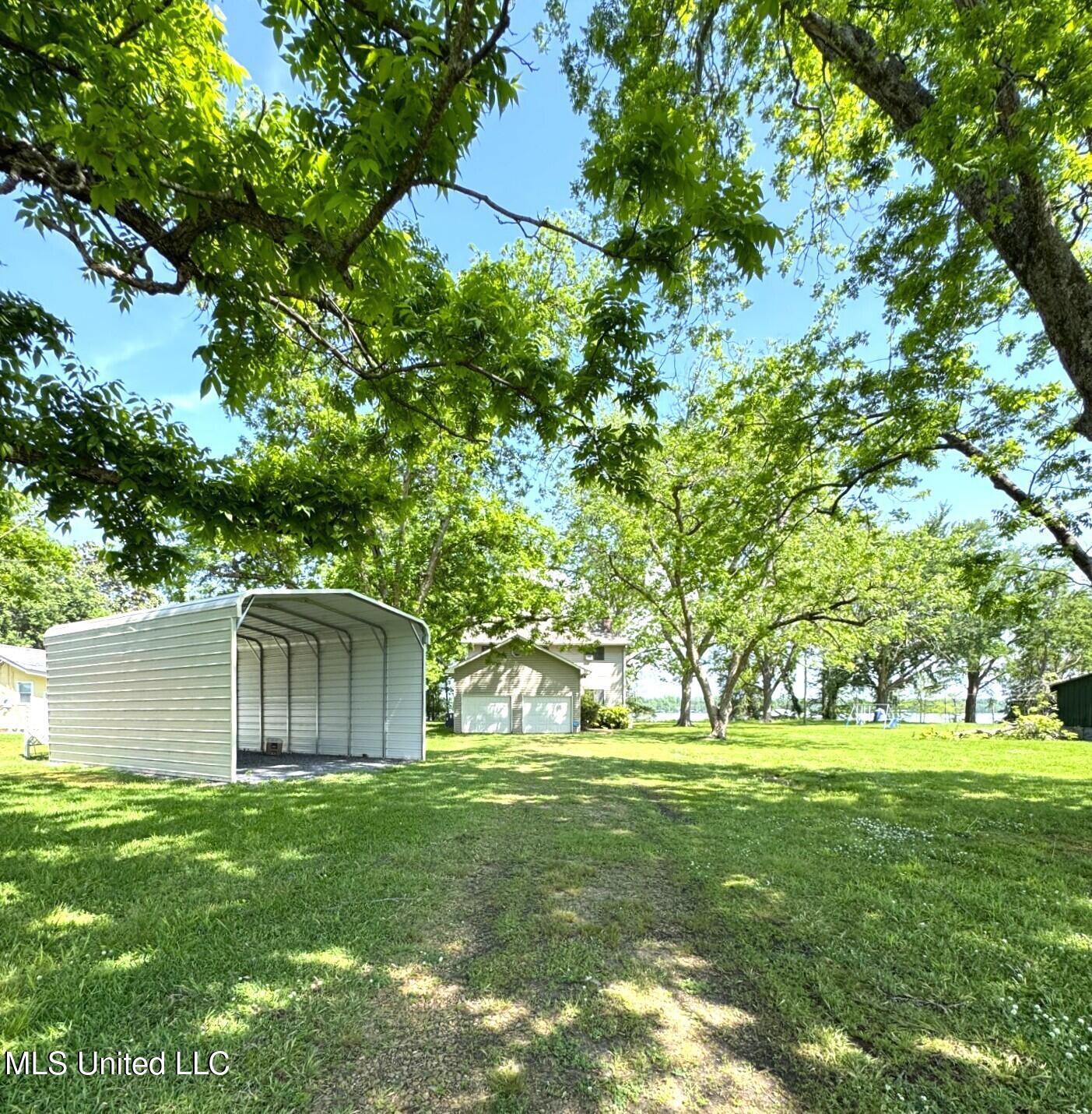 5367 Highway 568 Property Photo 3