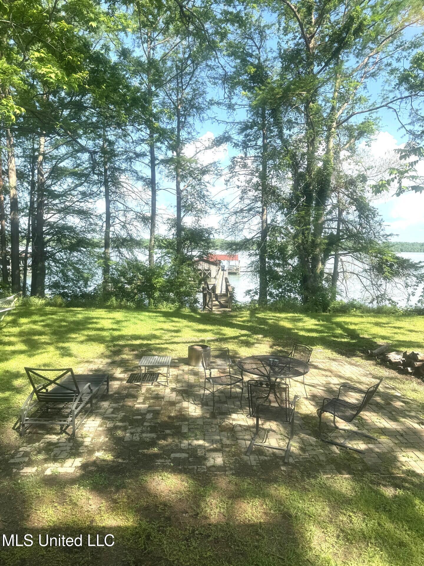 5367 Highway 568 Property Photo 10