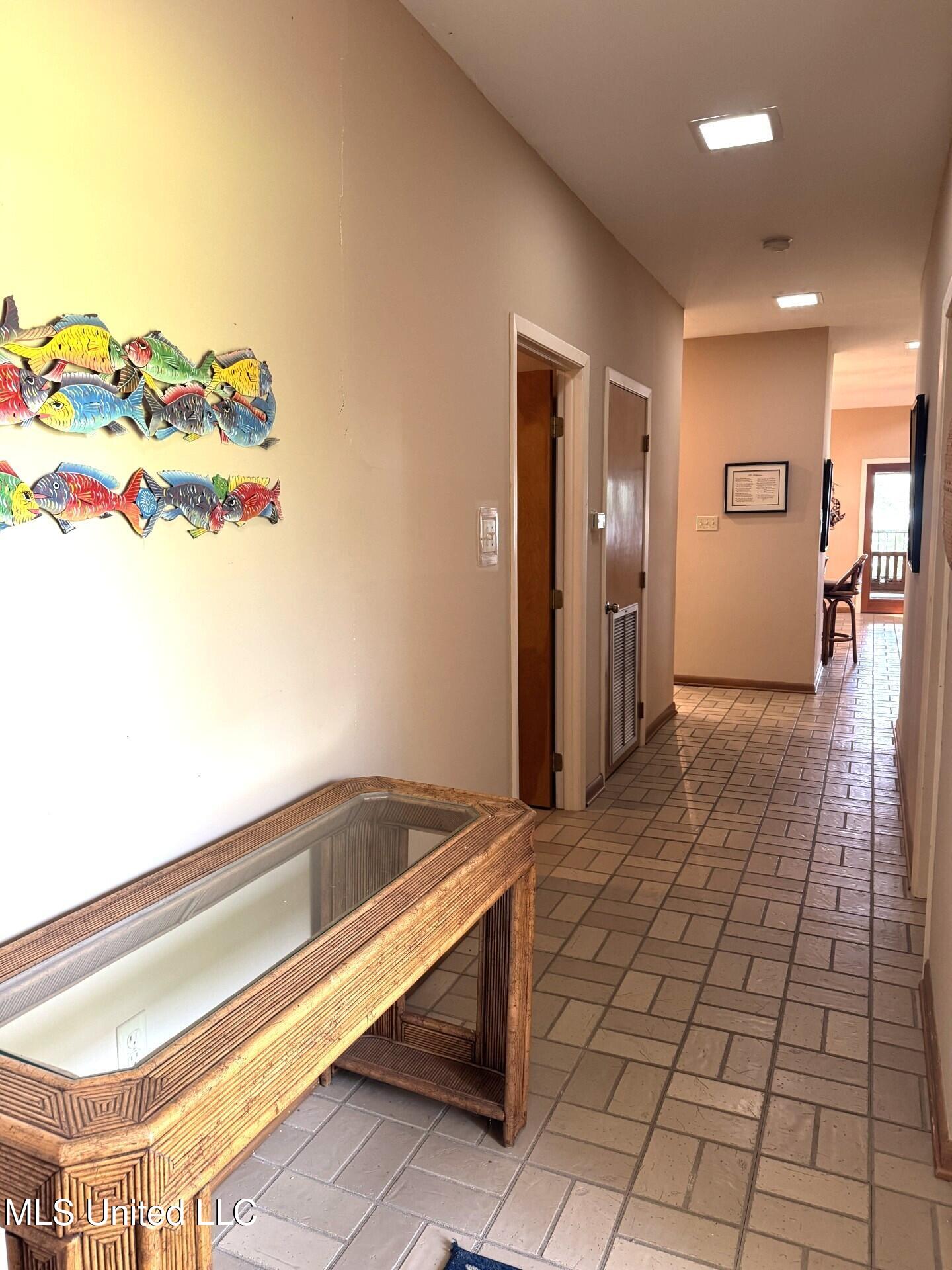 5367 Highway 568 Property Photo 12