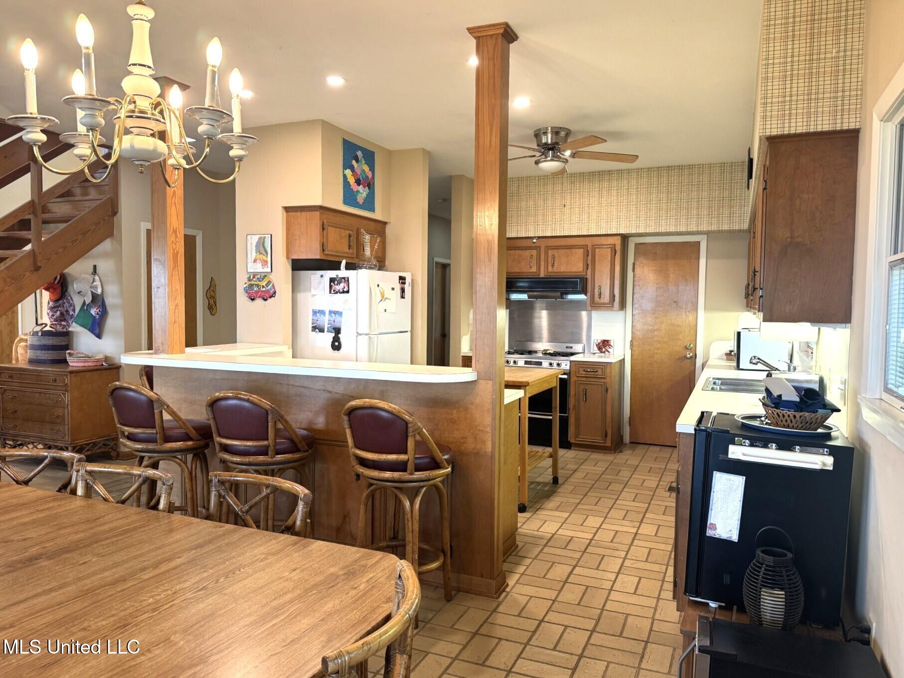 5367 Highway 568 Property Photo 15