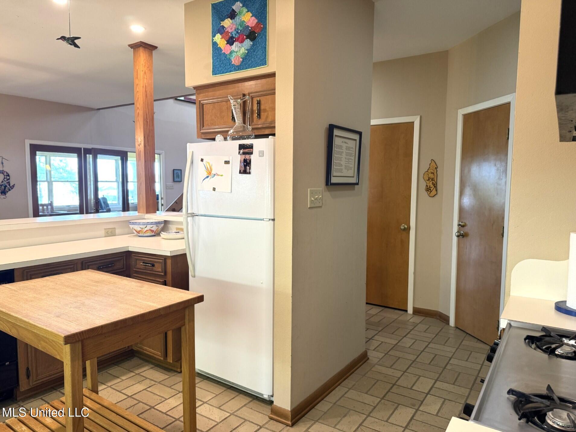 5367 Highway 568 Property Photo 18