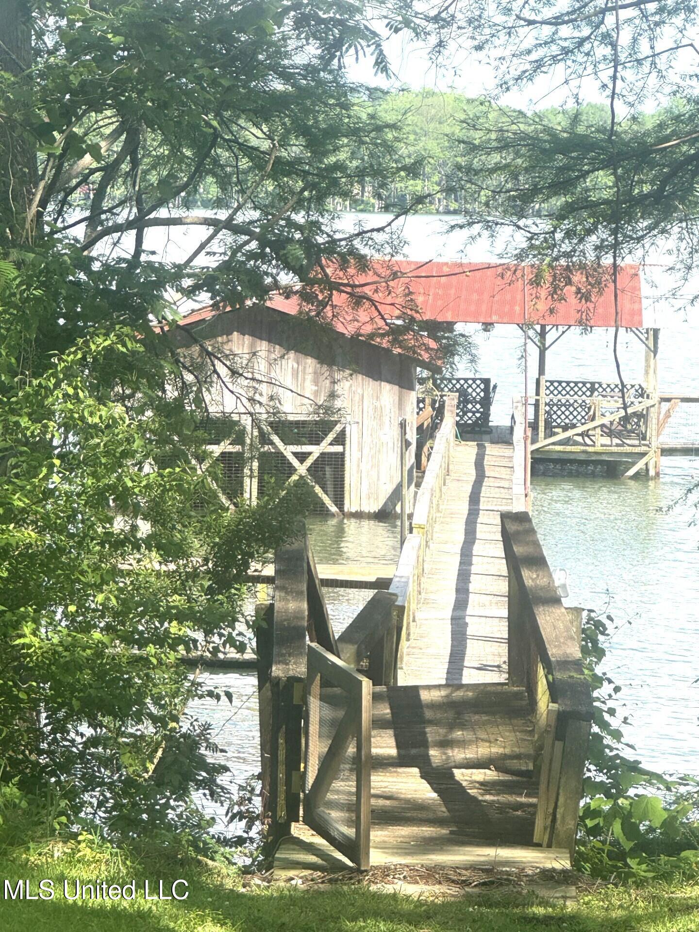 5367 Highway 568 Property Photo 49