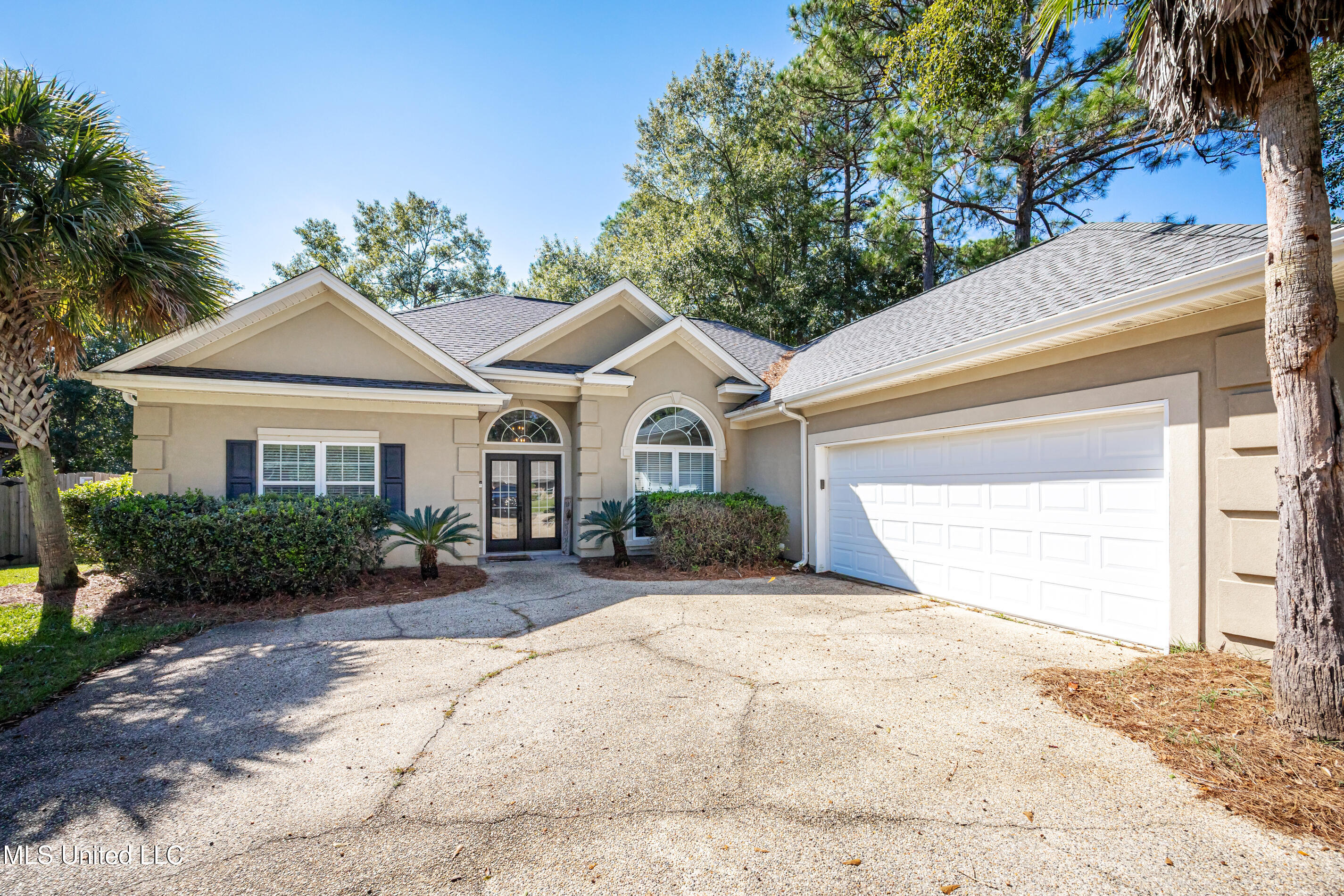 7426 Mahalo Hui Drive Property Photo 4