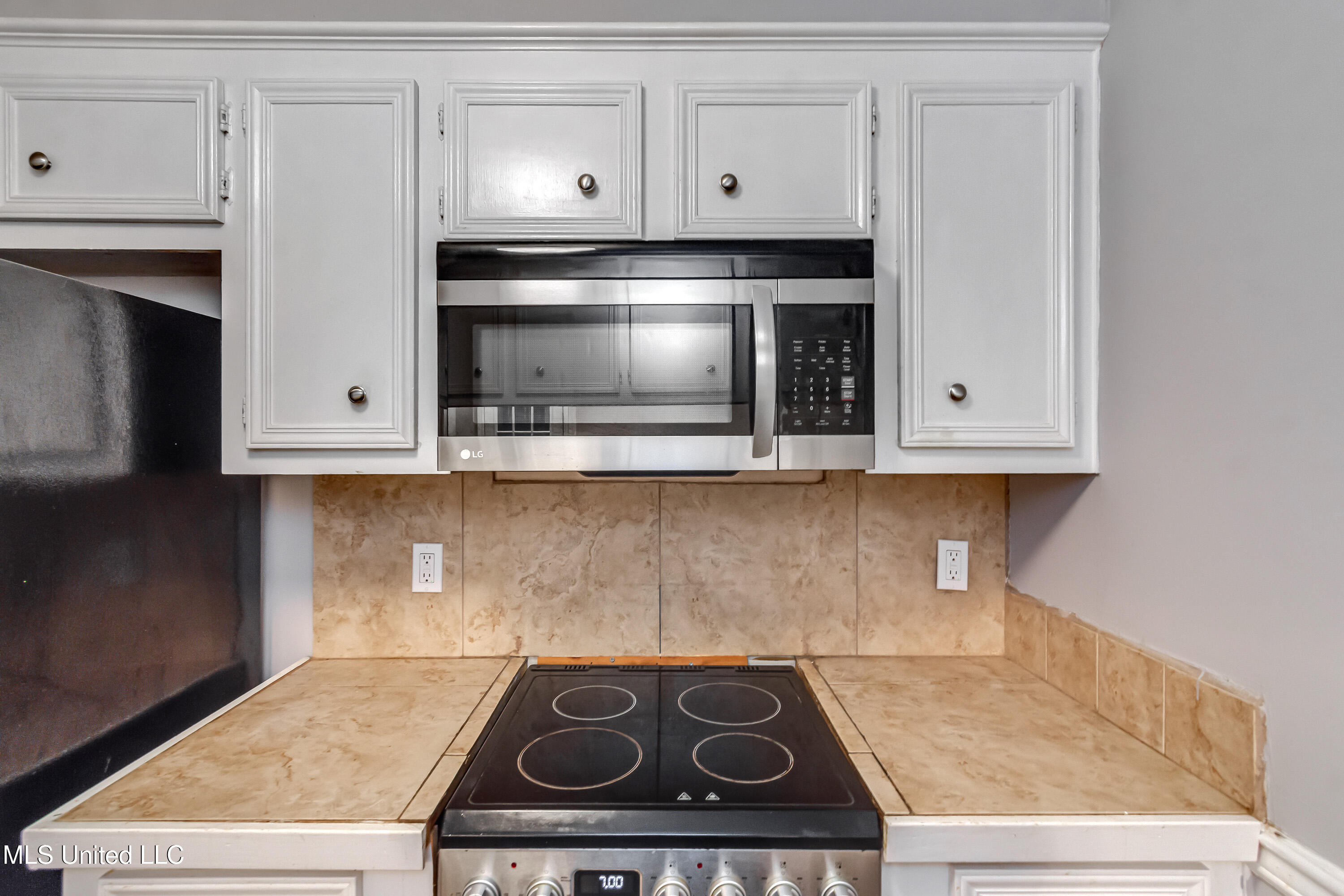 207 Sherlock Way Property Photo 20