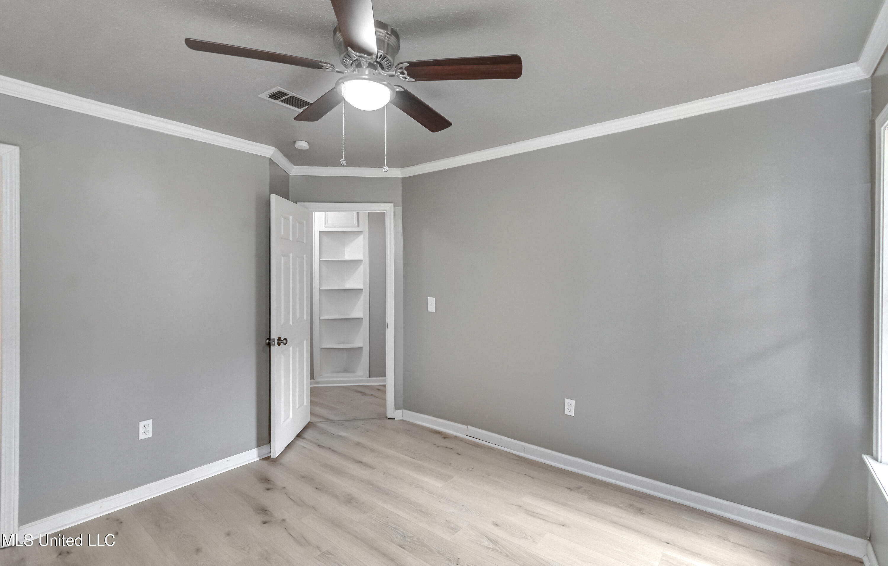 207 Sherlock Way Property Photo 26