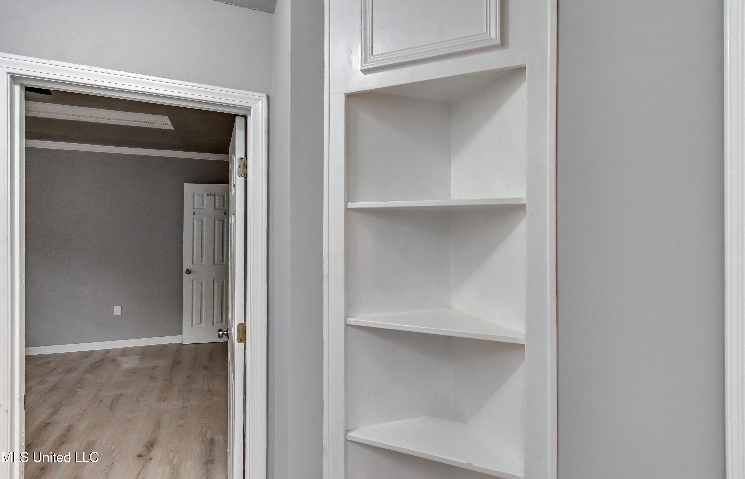 207 Sherlock Way Property Photo 38