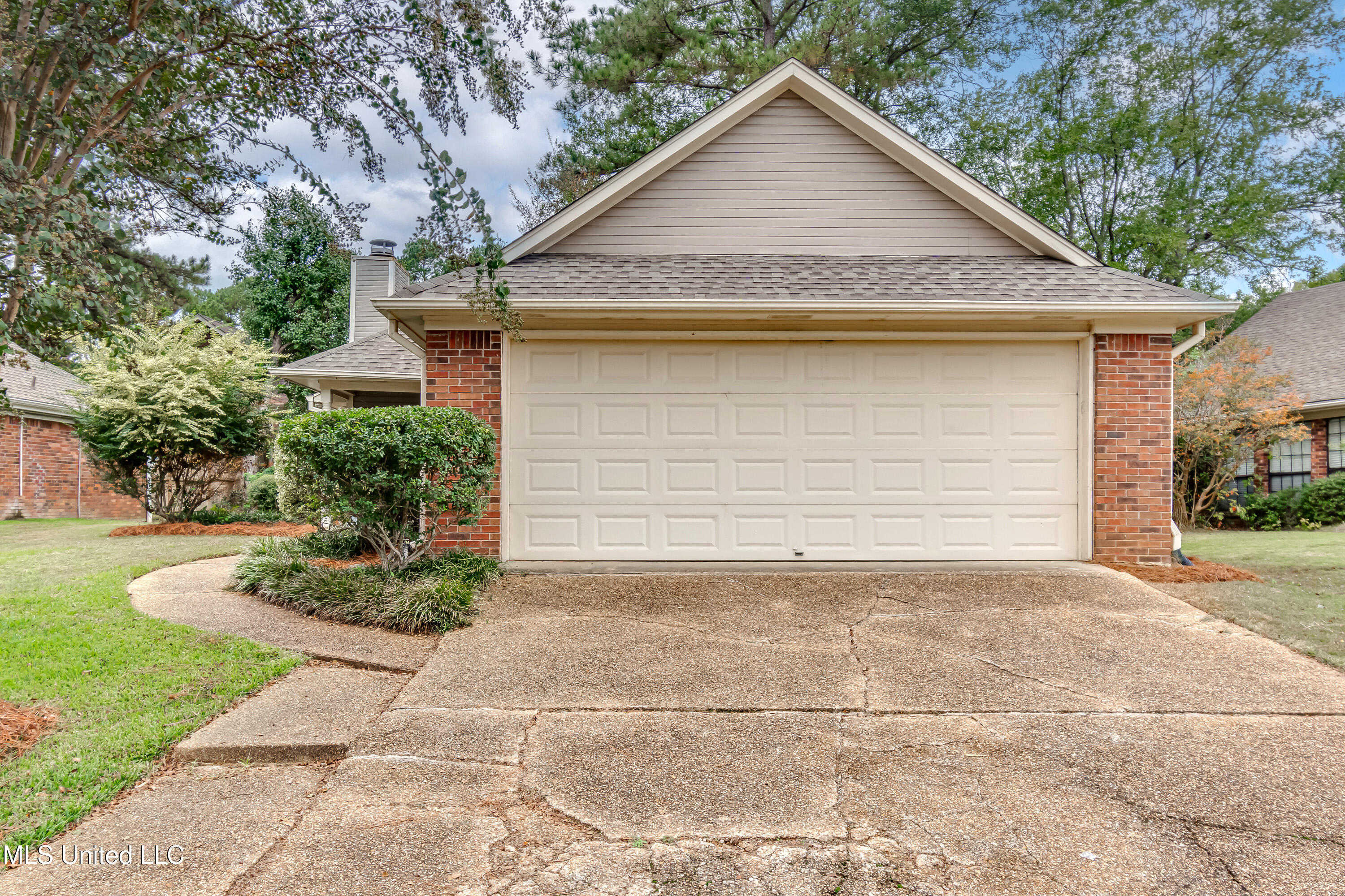 207 Sherlock Way Property Photo 43